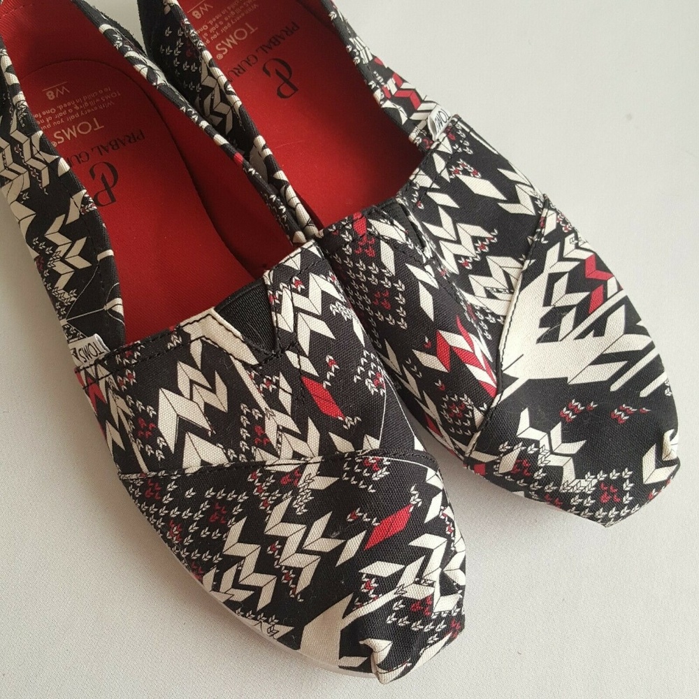 TOMS Prabal Gurung Aztec Southwestern Arrows Flats 8W